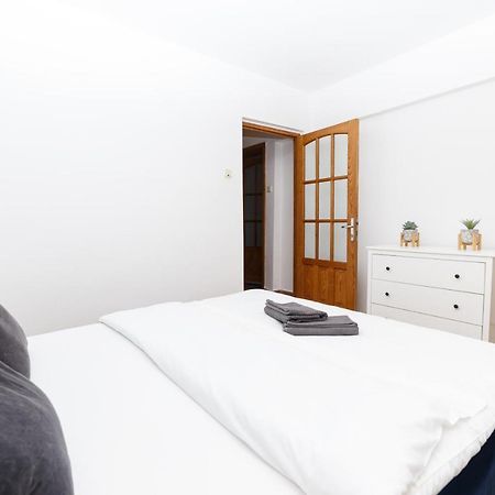Color Ap Calea Victoriei 12C Apartment Bucureşti Ngoại thất bức ảnh