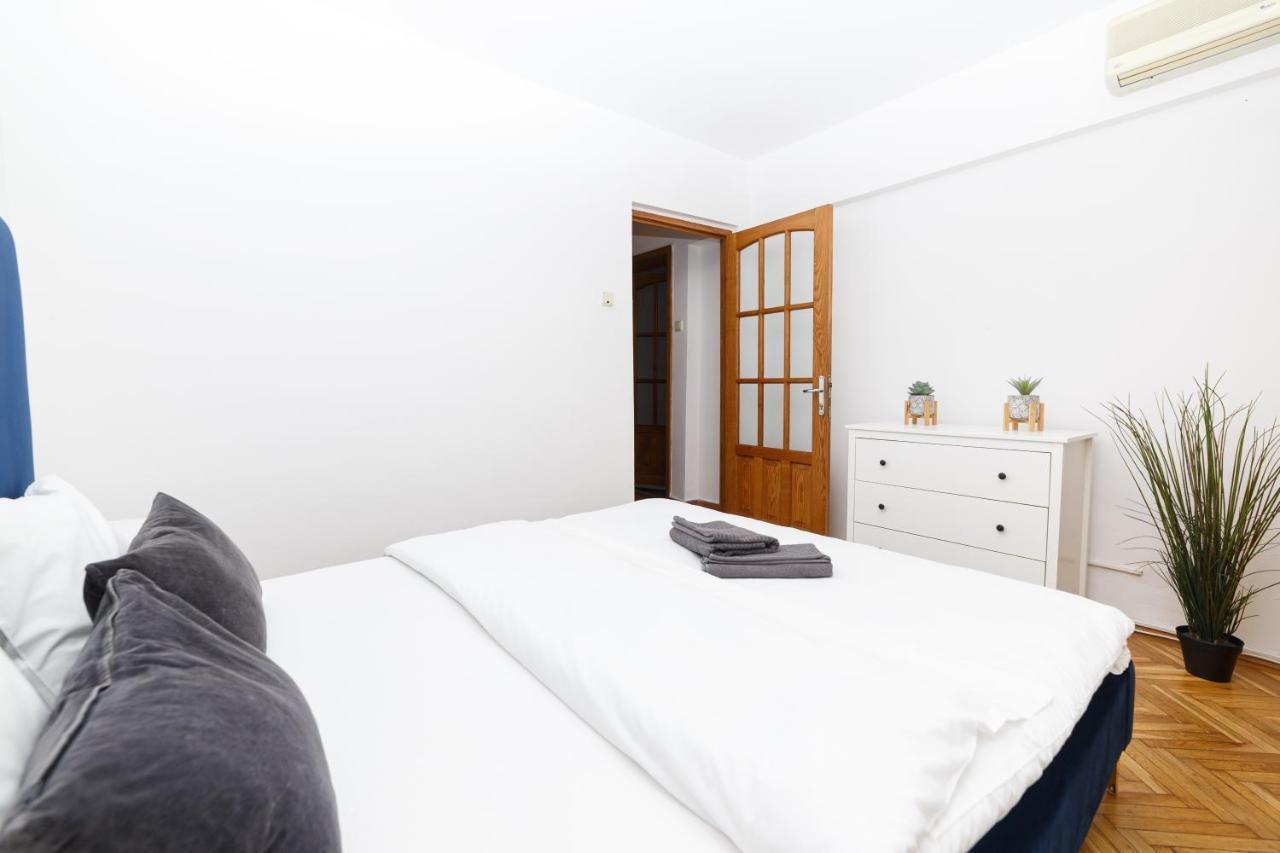Color Ap Calea Victoriei 12C Apartment Bucureşti Ngoại thất bức ảnh