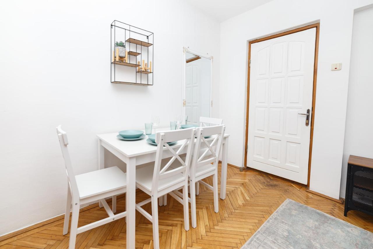 Color Ap Calea Victoriei 12C Apartment Bucureşti Ngoại thất bức ảnh