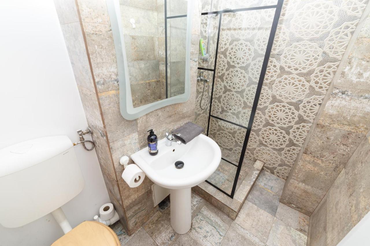 Color Ap Calea Victoriei 12C Apartment Bucureşti Ngoại thất bức ảnh